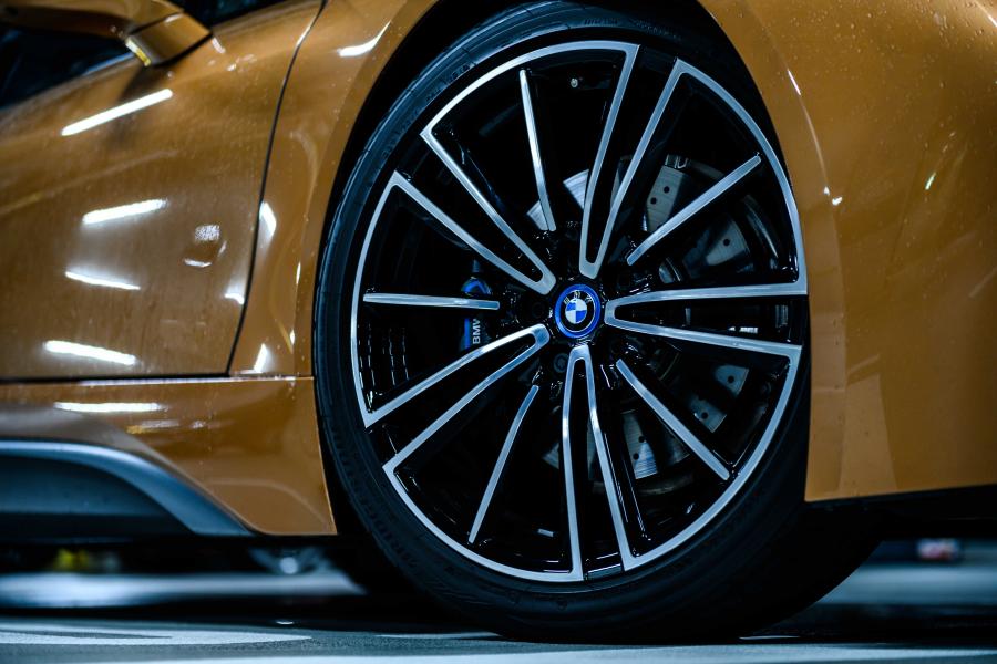 Колеса BMW i8 Roadster (I15) 2018 года  (JP) (фото 2 из 16)